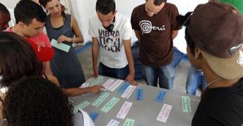 Jovens participam do Curso de Iniciação Política