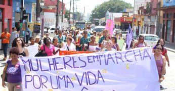 Ato abre Festival e todos marcham pelo fim da violência contra as mulheres