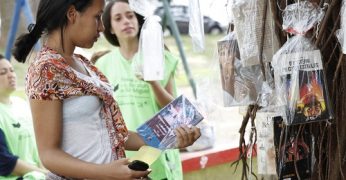 Começa a campanha de arrecadação de livros da Fundação Tide Setubal