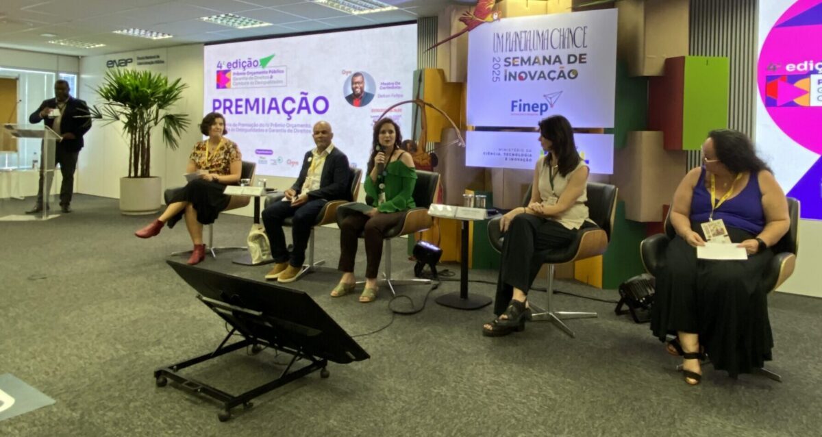Mesa de diálogo durante a Cerimônia do IV Prêmio Orçamento Público, Garantia de Direitos e Combate às Desigualdades,